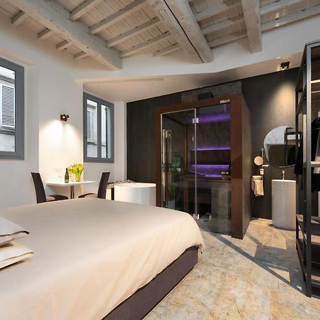 F1Rst Suite Apartment & Spa ฟลอเรนซ์ ภายนอก รูปภาพ