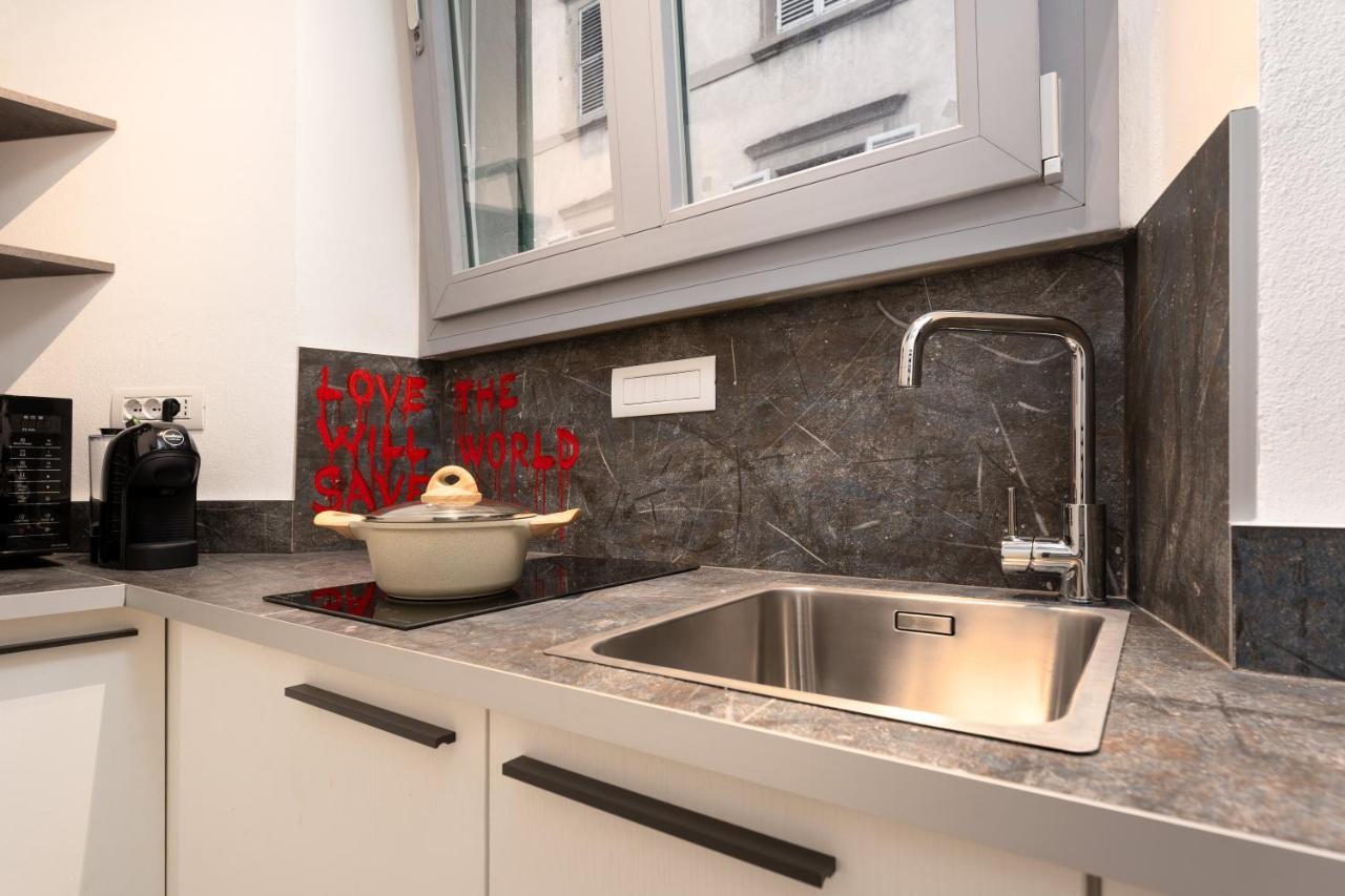 F1Rst Suite Apartment & Spa ฟลอเรนซ์ ภายนอก รูปภาพ