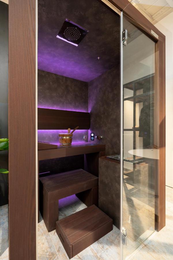 F1Rst Suite Apartment & Spa ฟลอเรนซ์ ภายนอก รูปภาพ